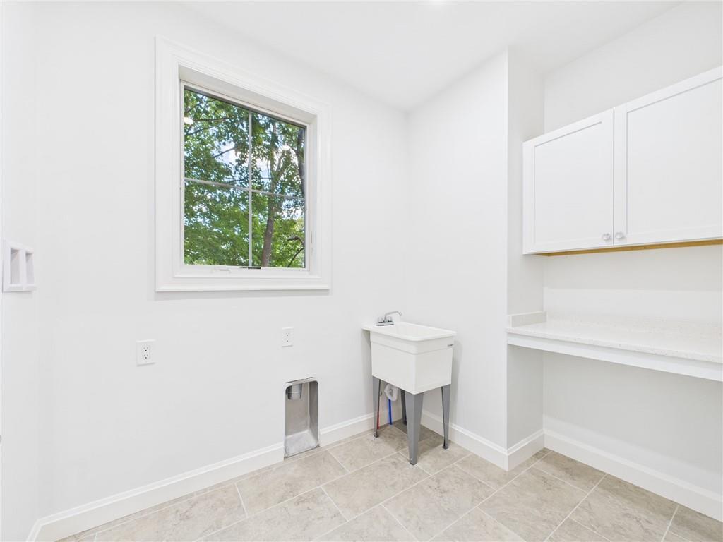 North Kingstown, Rhode Island, 02852, United States, 3 Bedrooms Bedrooms, ,3 BathroomsBathrooms,Residential,Active,1929459