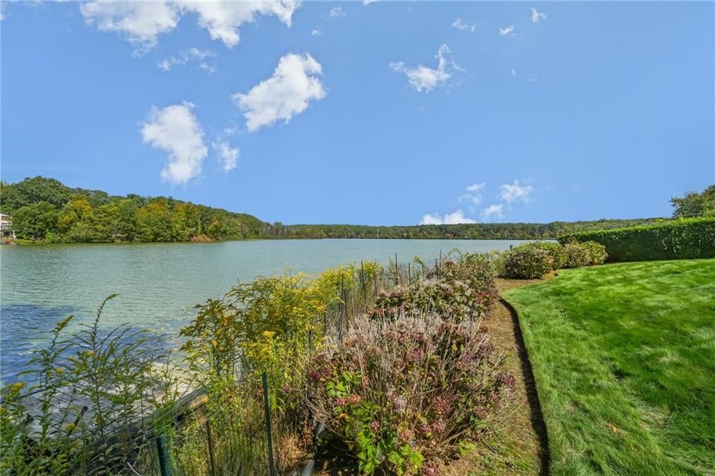 North Providence, Rhode Island, 02904, United States, 3 Bedrooms Bedrooms, ,4 BathroomsBathrooms,Residential,Active,1945229