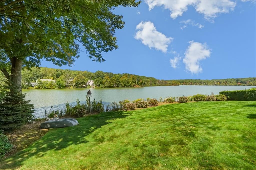 North Providence, Rhode Island, 02904, United States, 3 Bedrooms Bedrooms, ,4 BathroomsBathrooms,Residential,Active,1945229