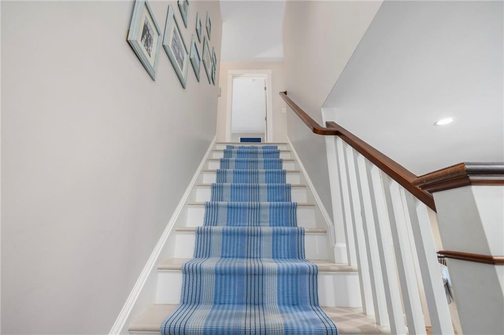 Newport, Rhode Island, 02840, United States, 4 Bedrooms Bedrooms, ,3 BathroomsBathrooms,Residential,Active,1959529