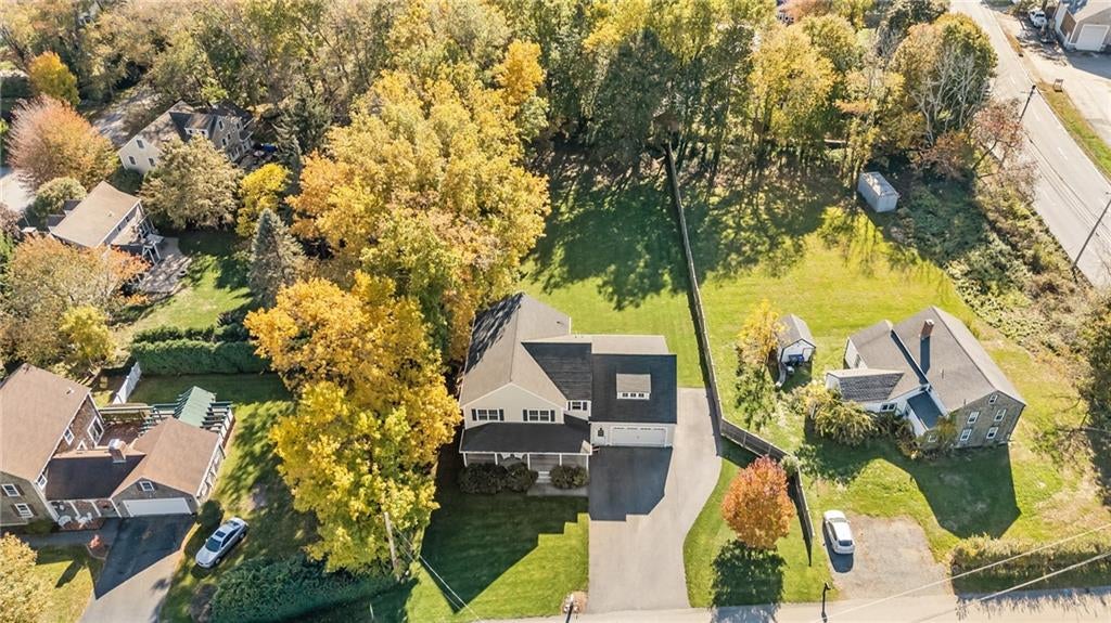 Portsmouth, Rhode Island, 02871, United States, 4 Bedrooms Bedrooms, ,4 BathroomsBathrooms,Residential,Active,1970995