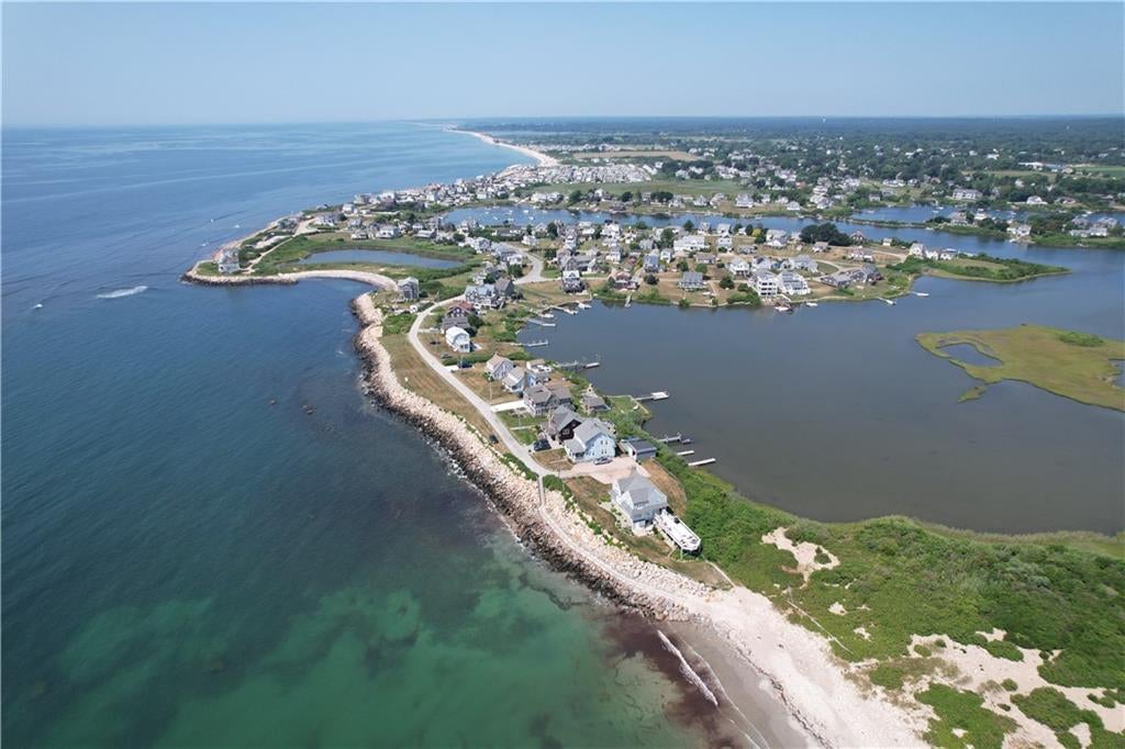 South Kingstown, Rhode Island, 02879, United States, 3 Bedrooms Bedrooms, ,1 BathroomBathrooms,Residential,Active,1905125