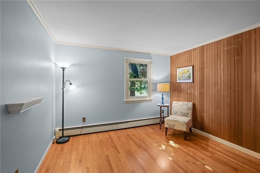 Portsmouth, Rhode Island, 02871, United States, 5 Bedrooms Bedrooms, ,3 BathroomsBathrooms,Residential,Active,1927643
