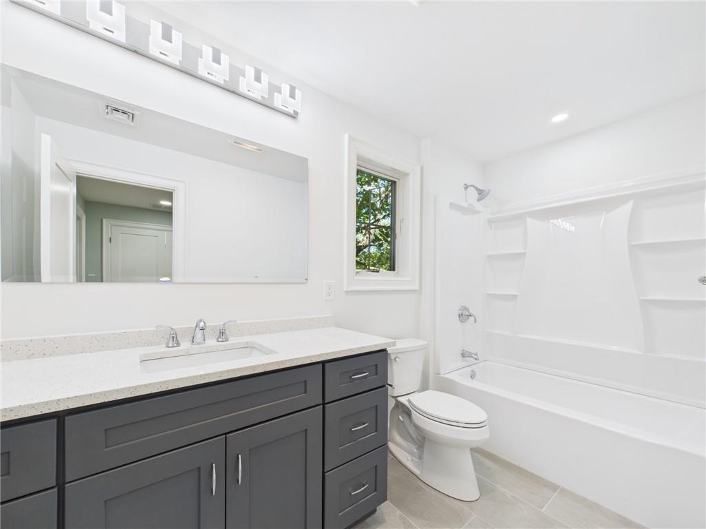 North Kingstown, Rhode Island, 02852, United States, 3 Bedrooms Bedrooms, ,3 BathroomsBathrooms,Residential,Active,1929459