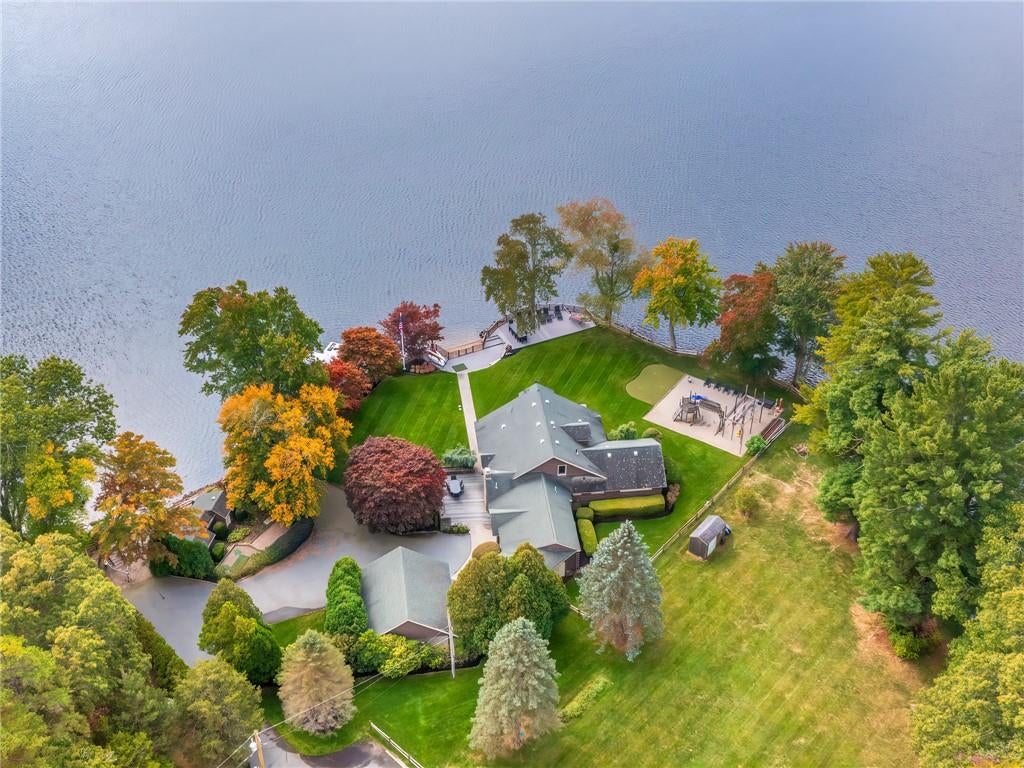 Smithfield, Rhode Island, 02917, United States, 3 Bedrooms Bedrooms, ,3 BathroomsBathrooms,Residential,Active,1953020