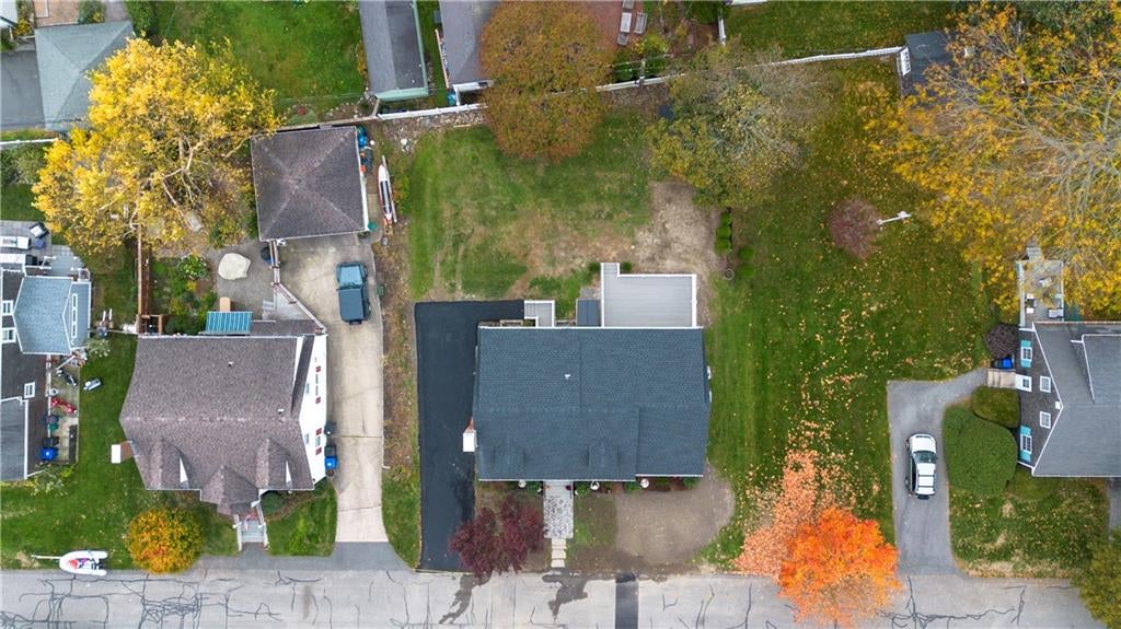 Newport, Rhode Island, 02840, United States, 4 Bedrooms Bedrooms, ,4 BathroomsBathrooms,Residential,Active,1973265