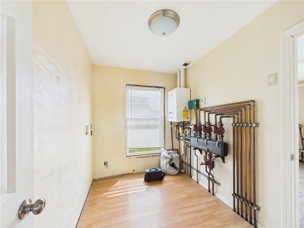 South Kingstown, Rhode Island, 02879, United States, 3 Bedrooms Bedrooms, ,1 BathroomBathrooms,Residential,Active,1905125