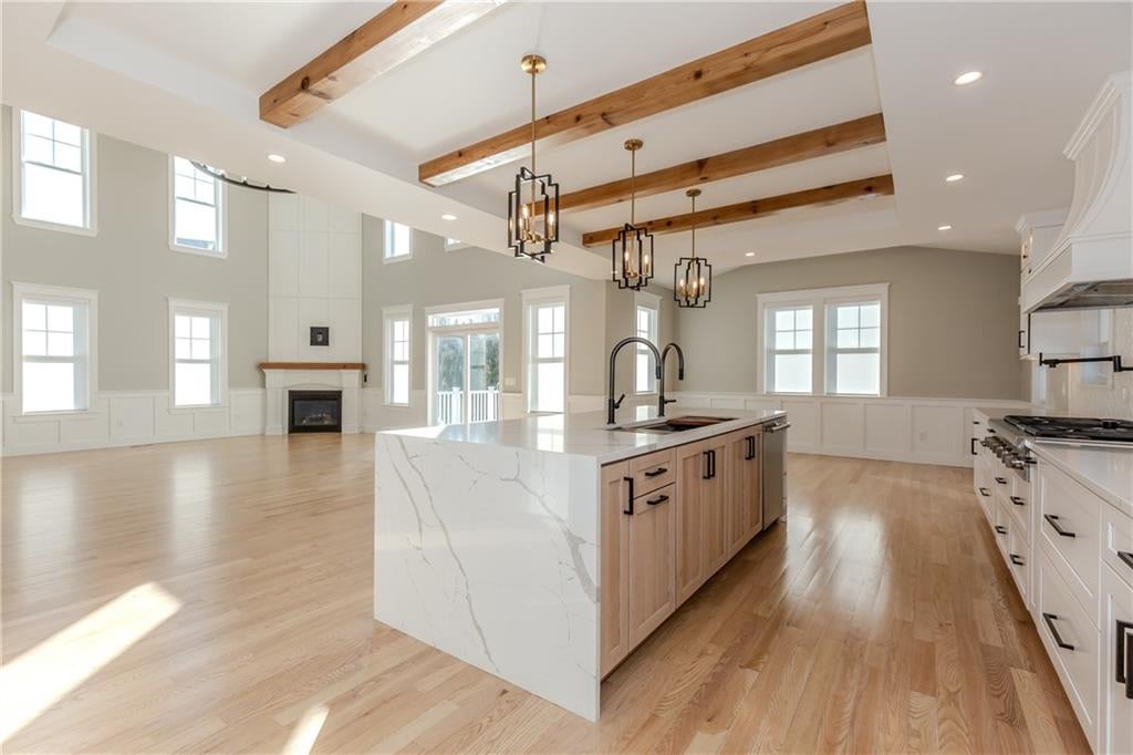 Cranston, Rhode Island, 02921, United States, 3 Bedrooms Bedrooms, ,4 BathroomsBathrooms,Residential,Active,2011445