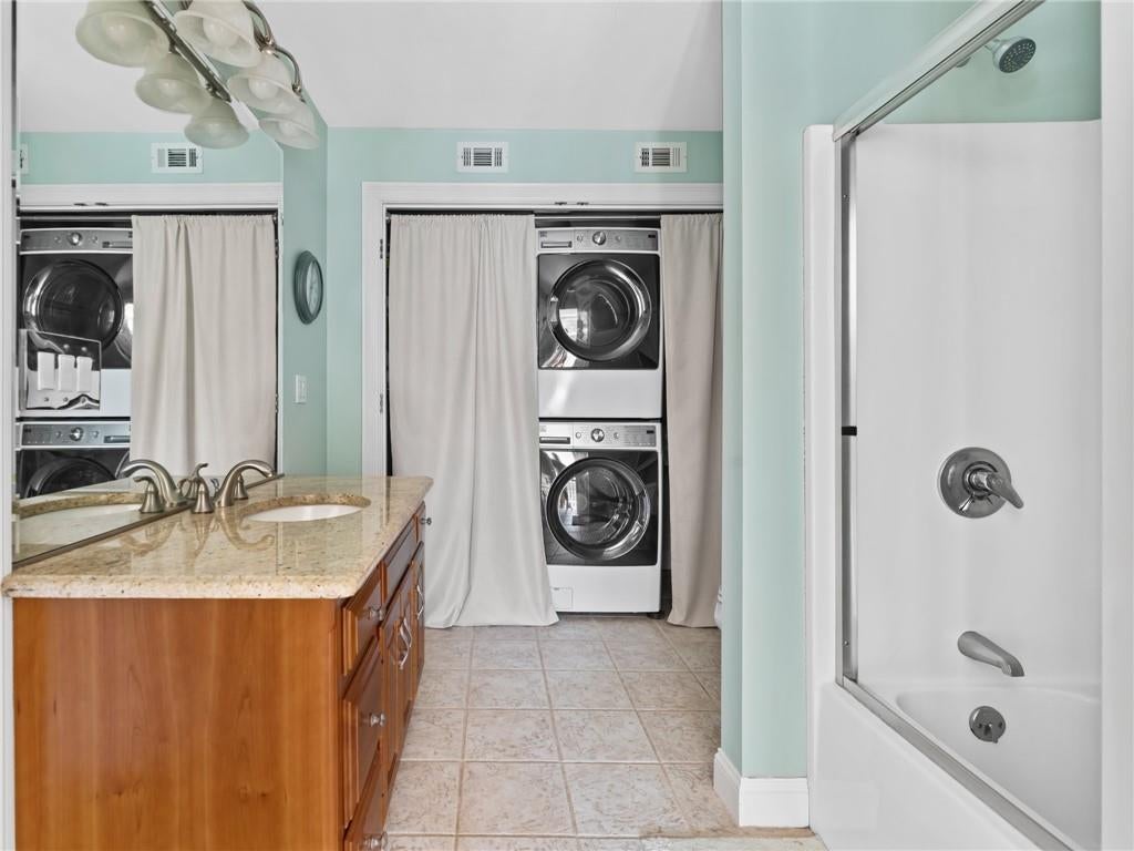 Cumberland, Rhode Island, 02864, United States, 4 Bedrooms Bedrooms, ,5 BathroomsBathrooms,Residential,Active,1953257