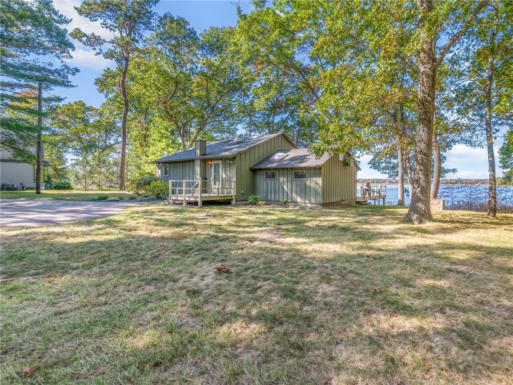 Barrington, Rhode Island, 02806, United States, 1 Bedroom Bedrooms, ,2 BathroomsBathrooms,Residential,Active,1966024