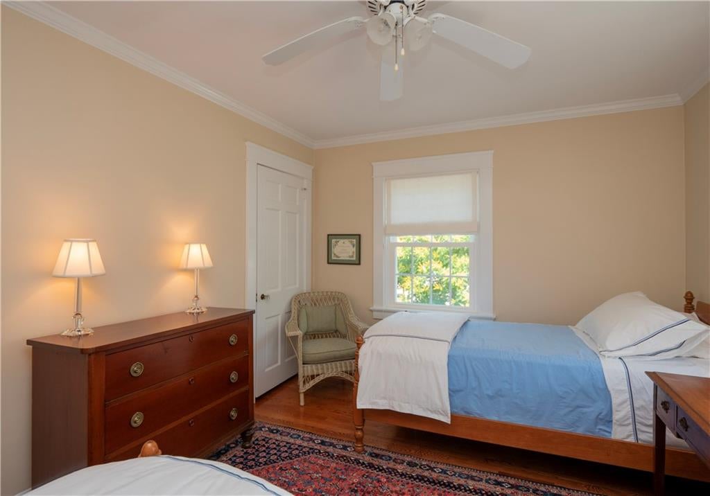 Newport, Rhode Island, 02840, United States, 4 Bedrooms Bedrooms, ,5 BathroomsBathrooms,Residential,Active,1893238