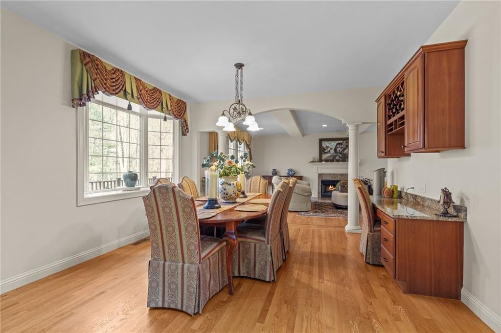 East Greenwich, Rhode Island, 02818, United States, ,4 BathroomsBathrooms,Residential,Active,1791211