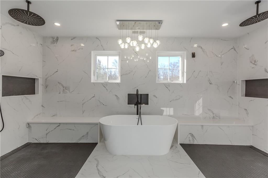 Cranston, Rhode Island, 02921, United States, 3 Bedrooms Bedrooms, ,4 BathroomsBathrooms,Residential,Active,2011445