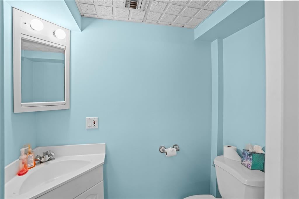 North Providence, Rhode Island, 02904, United States, 3 Bedrooms Bedrooms, ,4 BathroomsBathrooms,Residential,Active,1945229