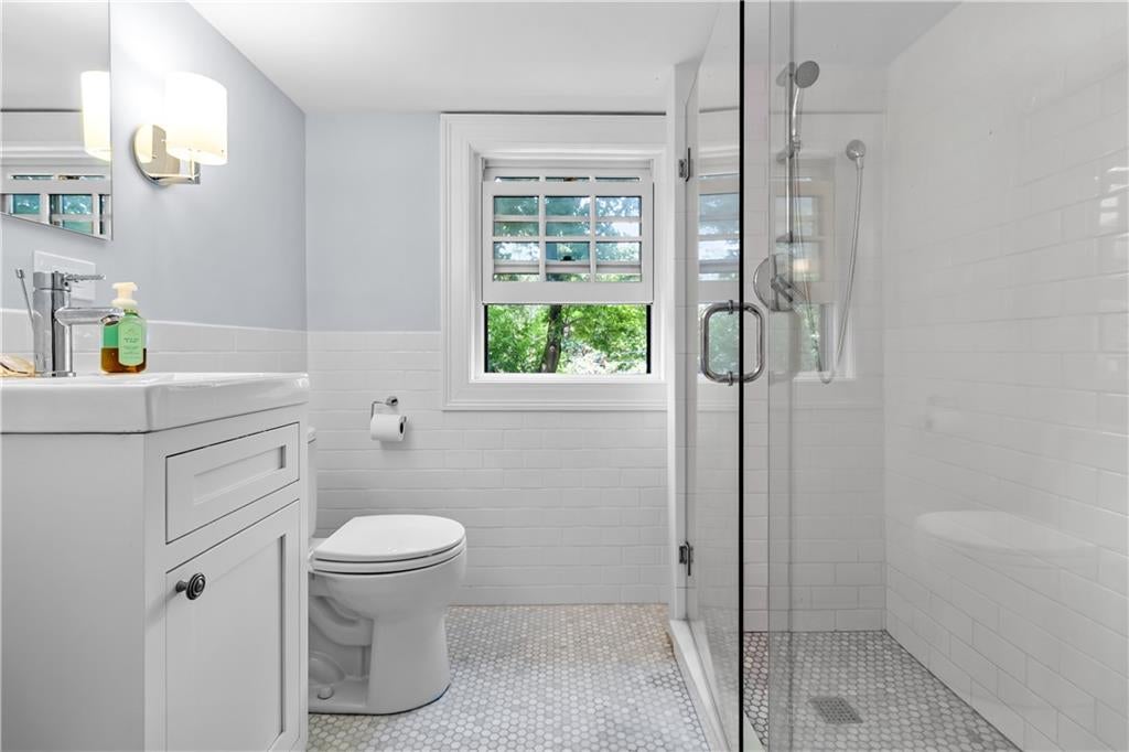 Brookline, Massachusetts, 02445, United States, 5 Bedrooms Bedrooms, ,4 BathroomsBathrooms,Residential,Active,1905132