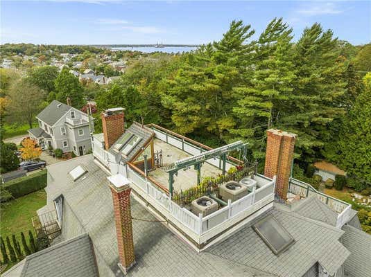 6 HOWE AVE APT 7, NEWPORT, RI 02840 - Image 1