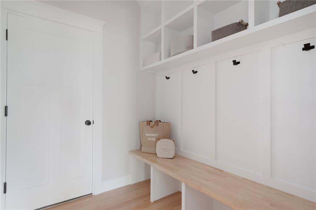 Cranston, Rhode Island, 02921, United States, 4 Bedrooms Bedrooms, ,5 BathroomsBathrooms,Residential,Active,1971004