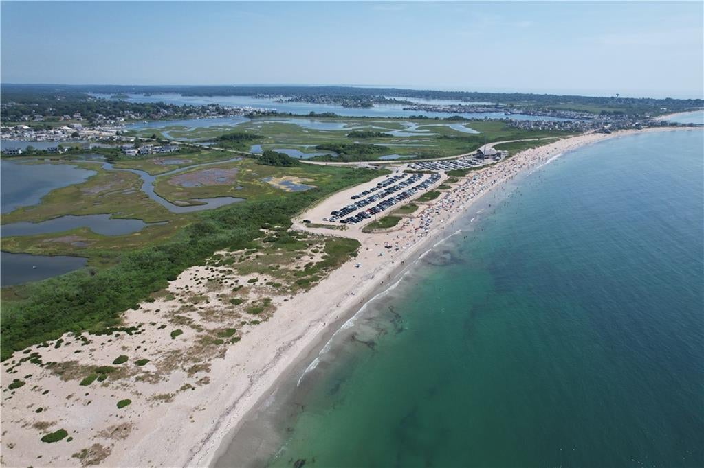 South Kingstown, Rhode Island, 02879, United States, 3 Bedrooms Bedrooms, ,1 BathroomBathrooms,Residential,Active,1905125
