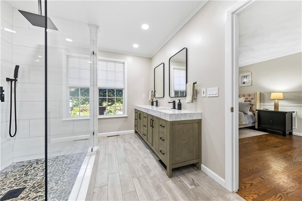 Smithfield, Rhode Island, 02917, United States, 3 Bedrooms Bedrooms, ,2 BathroomsBathrooms,Residential,Active,1954415