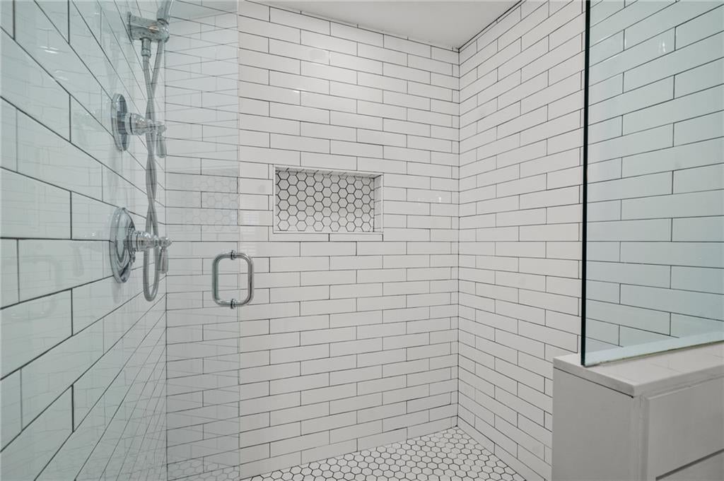 Barrington, Rhode Island, 02806, United States, 4 Bedrooms Bedrooms, ,4 BathroomsBathrooms,Residential,Active,1942364