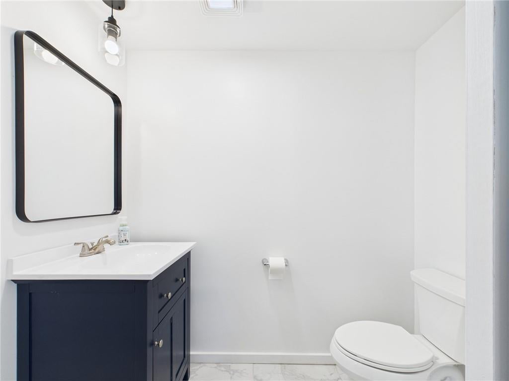 Narragansett, Rhode Island, 02882, United States, 4 Bedrooms Bedrooms, ,3 BathroomsBathrooms,Residential,Active,1862887
