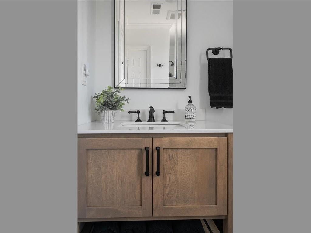 Westerly, Rhode Island, 02891, United States, 2 Bedrooms Bedrooms, ,2 BathroomsBathrooms,Residential,Active,1919078