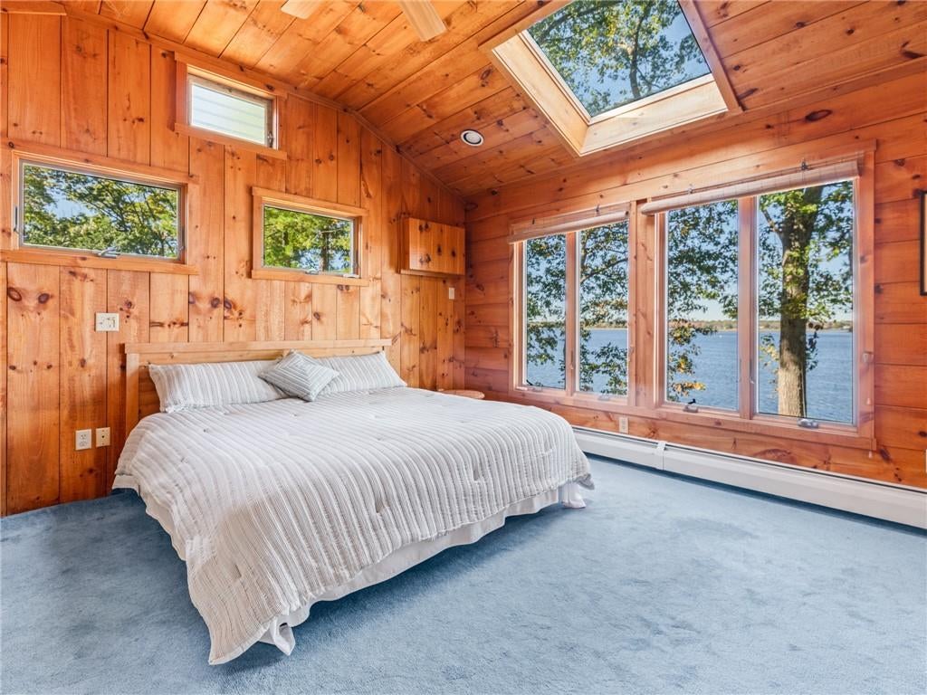 Barrington, Rhode Island, 02806, United States, 1 Bedroom Bedrooms, ,2 BathroomsBathrooms,Residential,Active,1966024