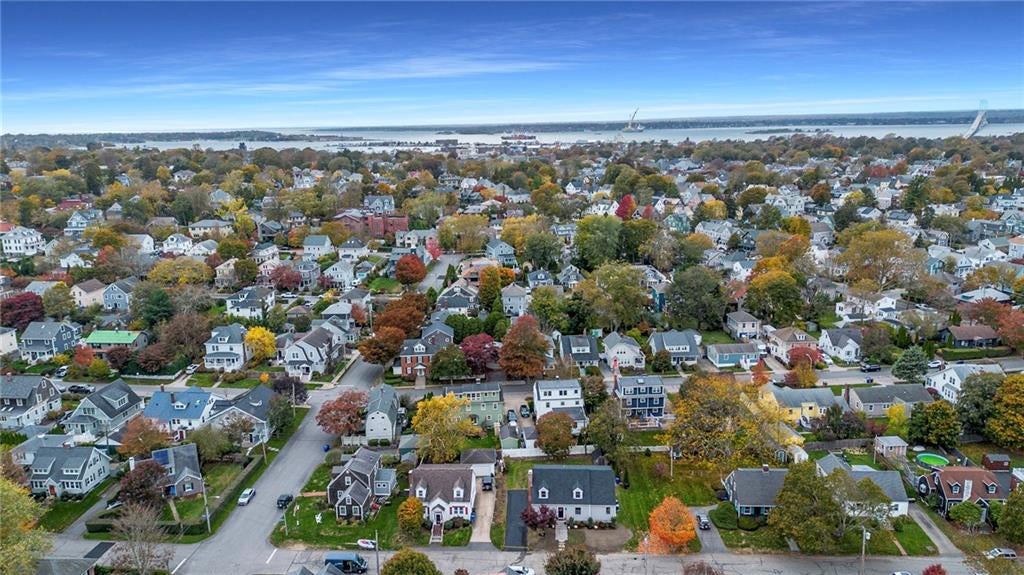 Newport, Rhode Island, 02840, United States, 4 Bedrooms Bedrooms, ,4 BathroomsBathrooms,Residential,Active,1973265