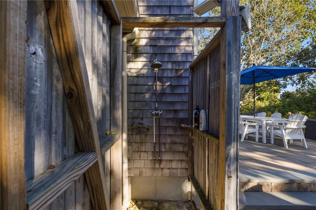 Newport, Rhode Island, 02840, United States, 4 Bedrooms Bedrooms, ,3 BathroomsBathrooms,Residential,Active,1959529