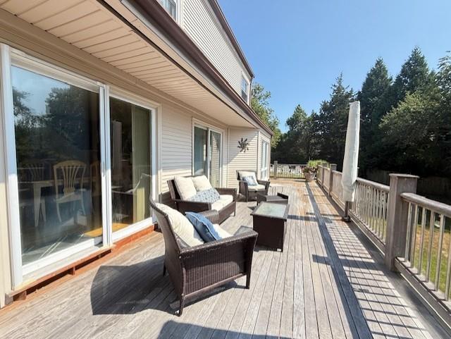 Westerly, Rhode Island, 02891, United States, 5 Bedrooms Bedrooms, ,4 BathroomsBathrooms,Residential,Active,1904145