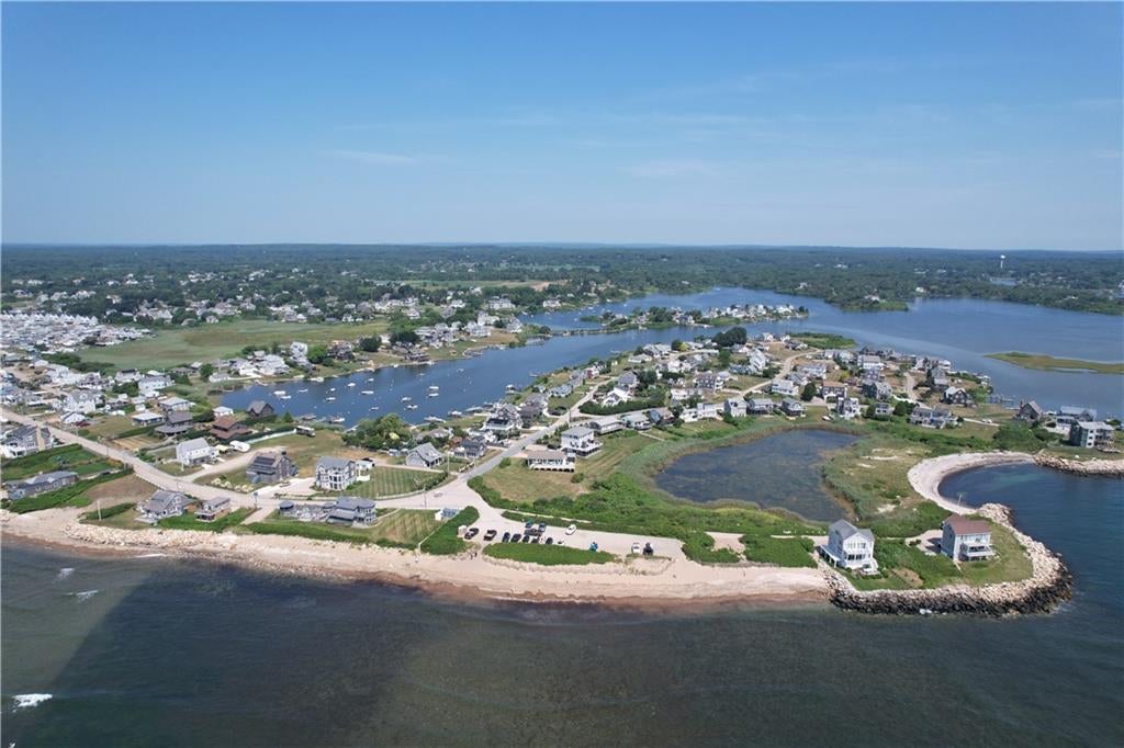 South Kingstown, Rhode Island, 02879, United States, 3 Bedrooms Bedrooms, ,1 BathroomBathrooms,Residential,Active,1905125
