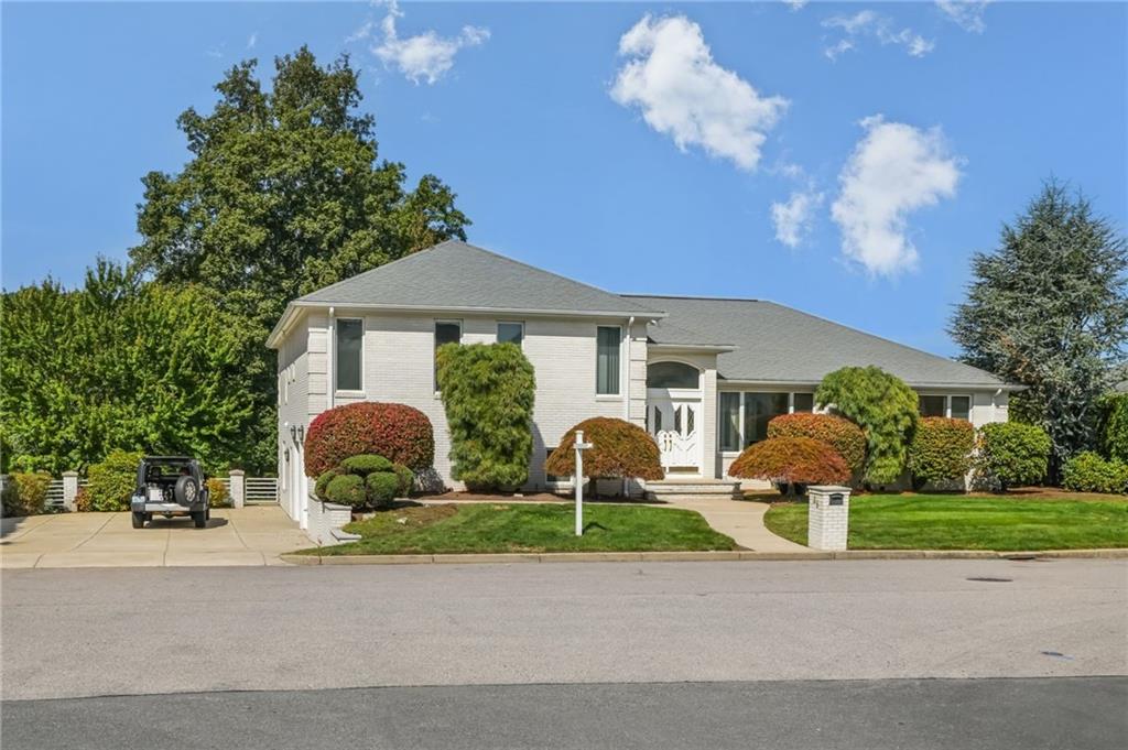 North Providence, Rhode Island, 02904, United States, 3 Bedrooms Bedrooms, ,4 BathroomsBathrooms,Residential,Active,1945229