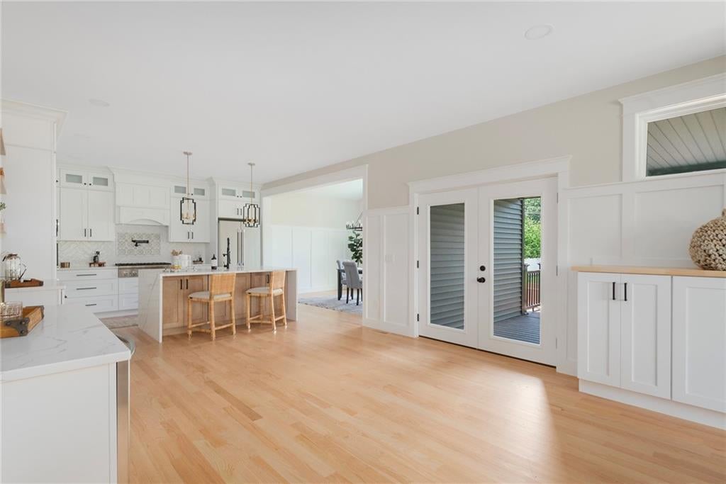 Cranston, Rhode Island, 02921, United States, 4 Bedrooms Bedrooms, ,5 BathroomsBathrooms,Residential,Active,1936118