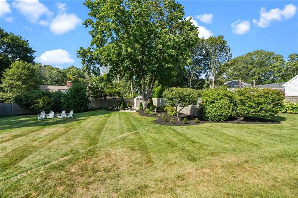 East Greenwich, Rhode Island, 02818, United States, 3 Bedrooms Bedrooms, ,3 BathroomsBathrooms,Residential,Active,1900189