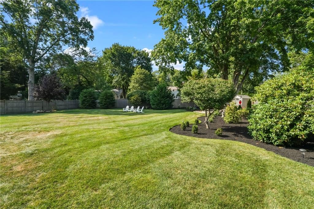 East Greenwich, Rhode Island, 02818, United States, 3 Bedrooms Bedrooms, ,3 BathroomsBathrooms,Residential,Active,1900189