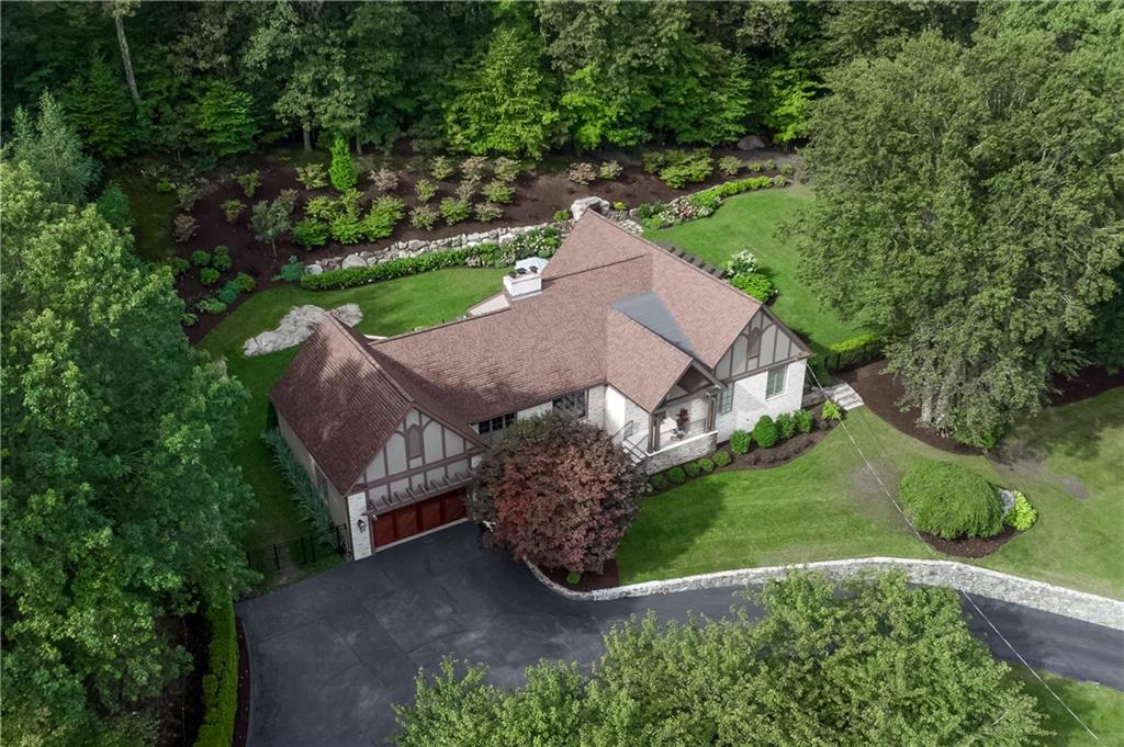 Lincoln, Rhode Island, 02865, United States, 4 Bedrooms Bedrooms, ,3 BathroomsBathrooms,Residential,Active,1964506