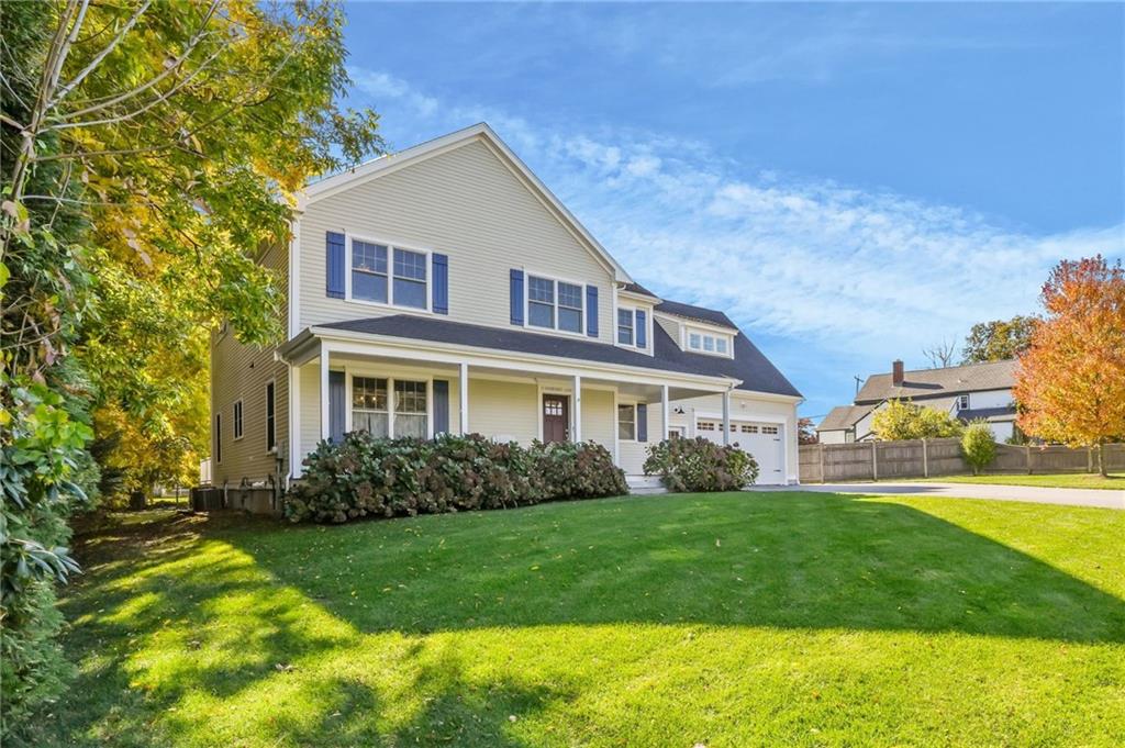 Portsmouth, Rhode Island, 02871, United States, 4 Bedrooms Bedrooms, ,4 BathroomsBathrooms,Residential,Active,1970995