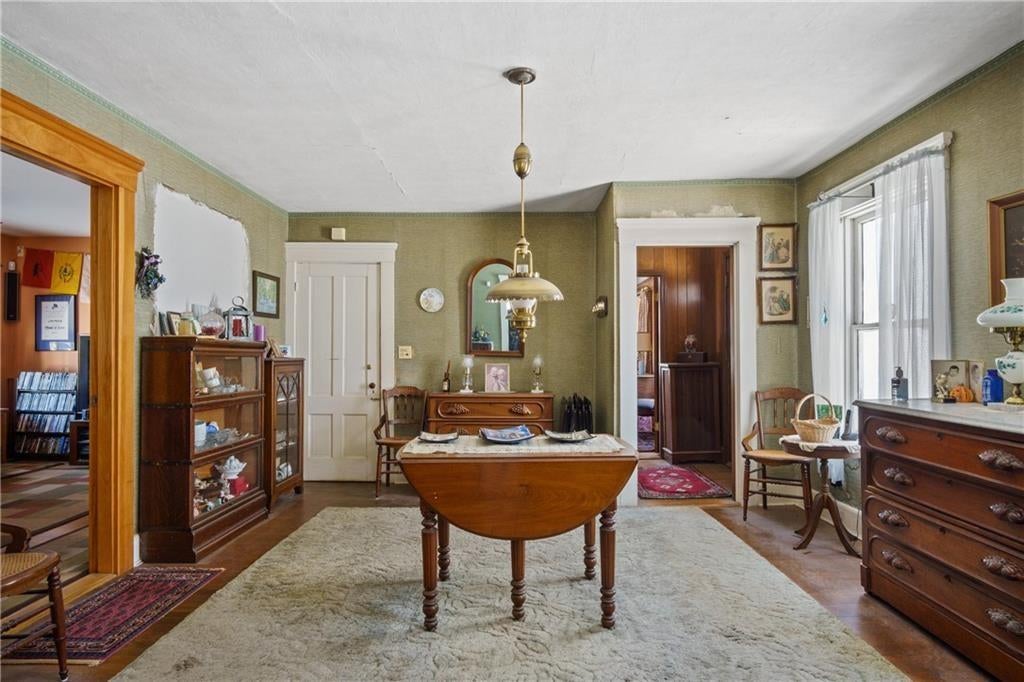 Cranston, Rhode Island, 02921, United States, ,1 BathroomBathrooms,Residential,Active,1703839