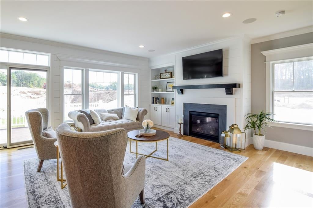 Charlestown, Rhode Island, 02813, United States, 4 Bedrooms Bedrooms, ,3 BathroomsBathrooms,Residential,Active,2008303