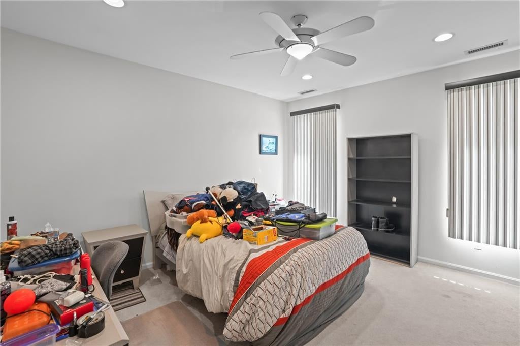 North Providence, Rhode Island, 02904, United States, 3 Bedrooms Bedrooms, ,4 BathroomsBathrooms,Residential,Active,1945229