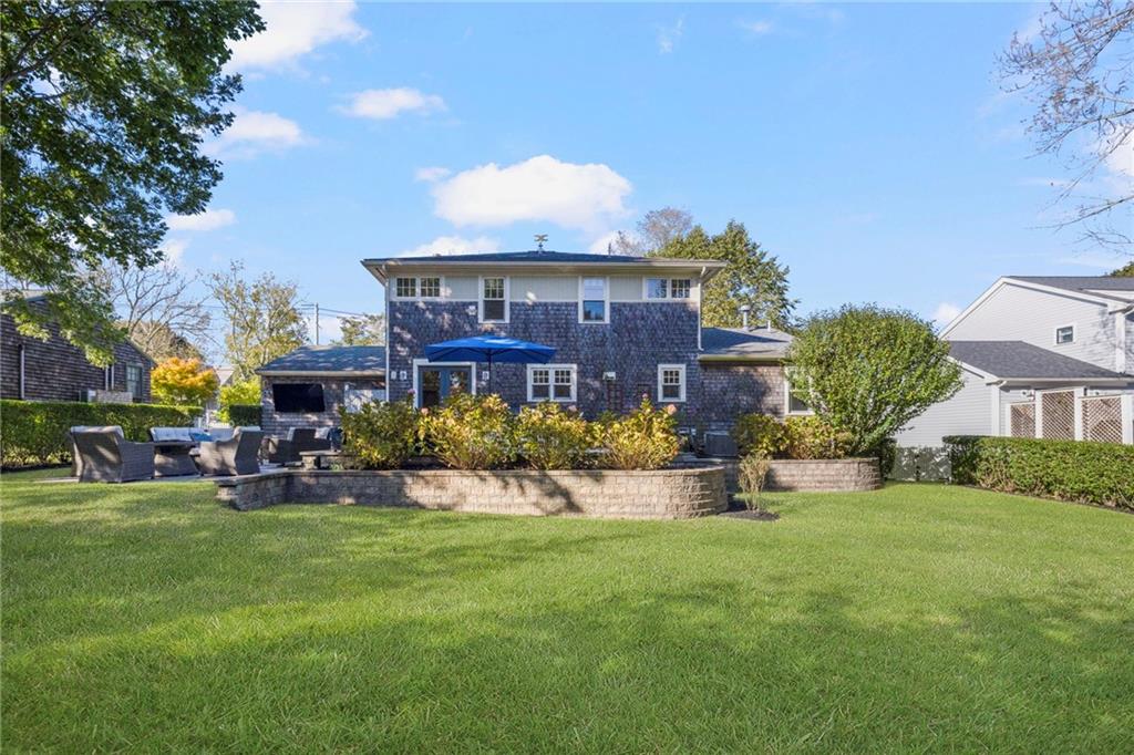 Newport, Rhode Island, 02840, United States, 4 Bedrooms Bedrooms, ,3 BathroomsBathrooms,Residential,Active,1959529