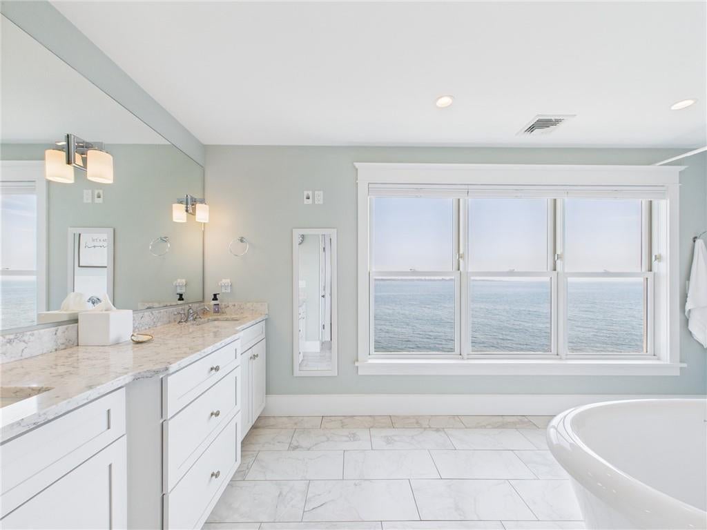 Jamestown, Rhode Island, 02835, United States, 3 Bedrooms Bedrooms, ,3 BathroomsBathrooms,Residential,Active,1904752