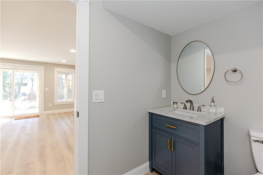 Cranston, Rhode Island, 02921, United States, 3 Bedrooms Bedrooms, ,4 BathroomsBathrooms,Residential,Active,2011445