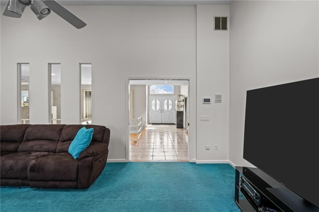 North Providence, Rhode Island, 02904, United States, 3 Bedrooms Bedrooms, ,4 BathroomsBathrooms,Residential,Active,1945229