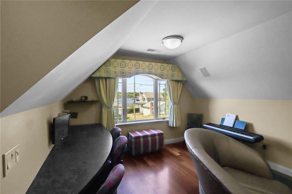 Narragansett, Rhode Island, 02882, United States, 4 Bedrooms Bedrooms, ,4 BathroomsBathrooms,Residential,Active,1929419