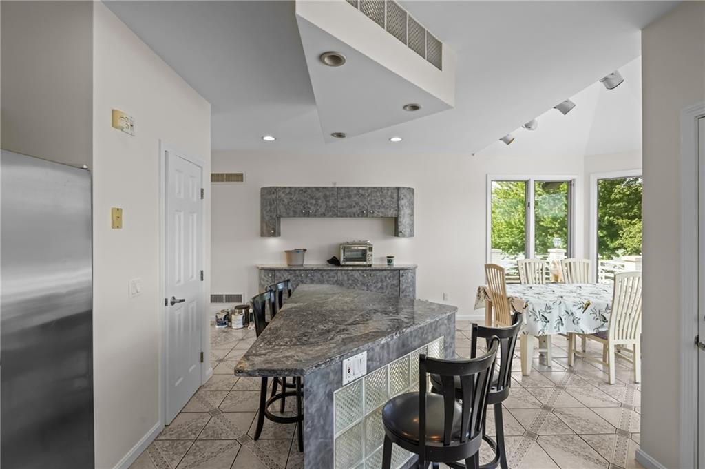 North Providence, Rhode Island, 02904, United States, 3 Bedrooms Bedrooms, ,4 BathroomsBathrooms,Residential,Active,1945229