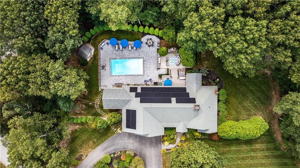 Smithfield, Rhode Island, 02917, United States, 4 Bedrooms Bedrooms, ,3 BathroomsBathrooms,Residential,Active,1929673