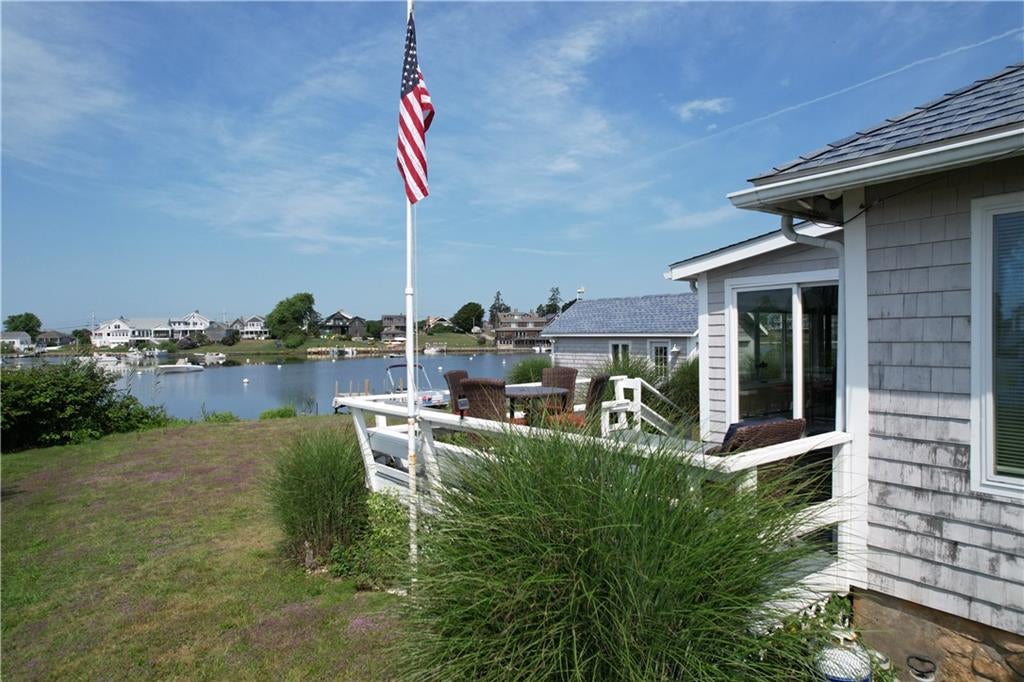 South Kingstown, Rhode Island, 02879, United States, 3 Bedrooms Bedrooms, ,1 BathroomBathrooms,Residential,Active,1905125