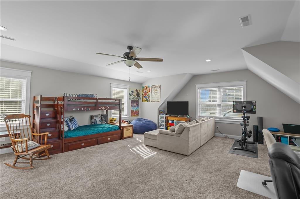 Portsmouth, Rhode Island, 02871, United States, 4 Bedrooms Bedrooms, ,4 BathroomsBathrooms,Residential,Active,1970995