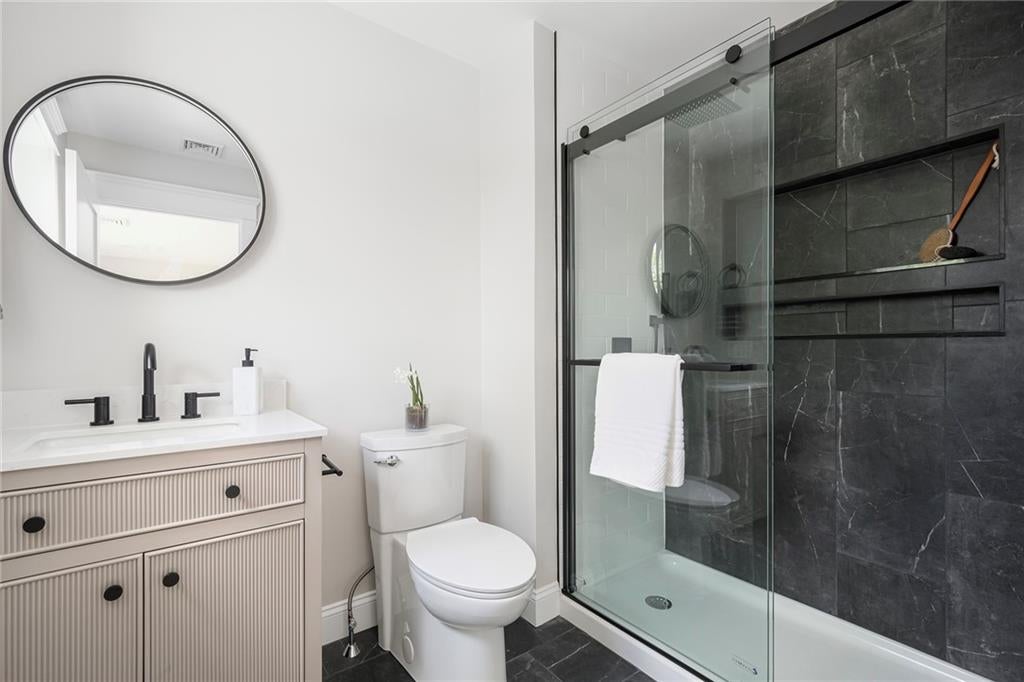 Cranston, Rhode Island, 02921, United States, 4 Bedrooms Bedrooms, ,5 BathroomsBathrooms,Residential,Active,1971004